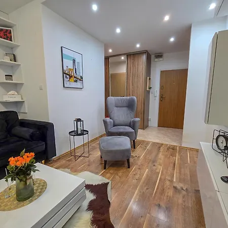 Apartmán Adj Apartmens *
