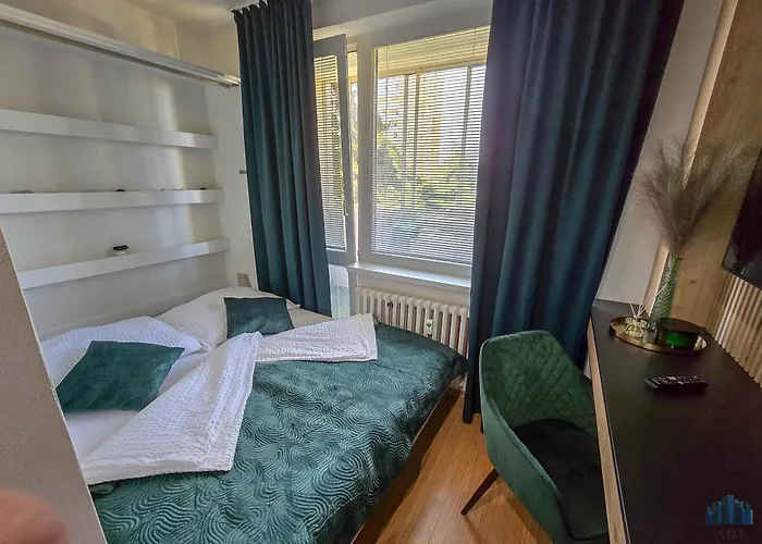 아파트 Adj Apartmens *